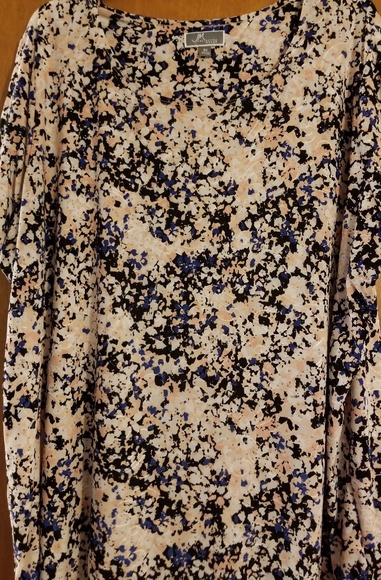 Short-sleeved top with metallic details - Picture 2 of 3